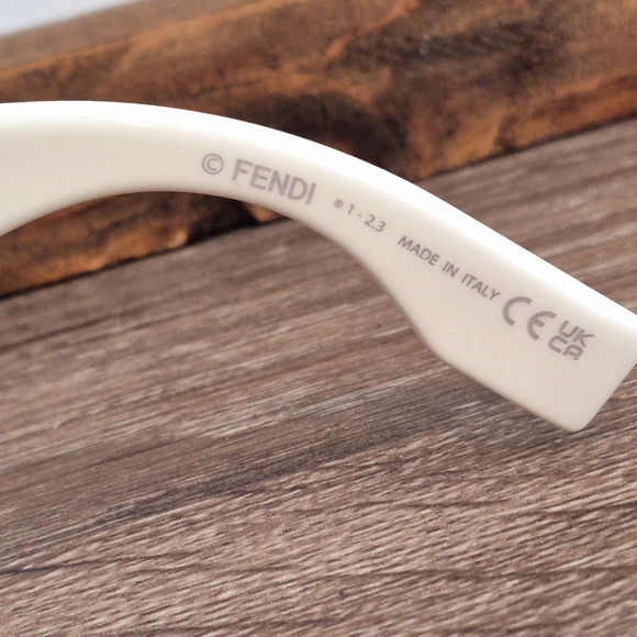 FENDI Sunglasses, FE40109I,  54-18 145, AUTHENTIC - Picture 8 of 9